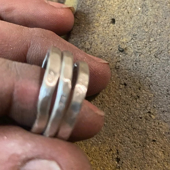 Special order only!! Stack of 3 rustic sterling silver bands / rings - Picture 5 of 14